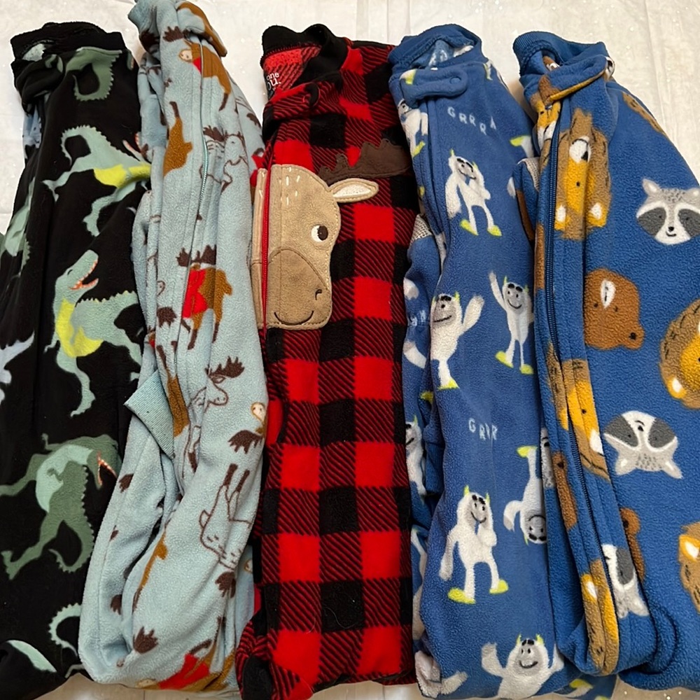5 size 2T fleece footie pajamas